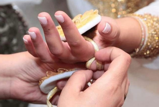 ���� ����